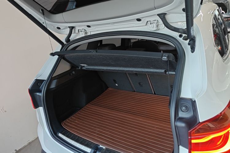 BMW X1 2017 #21 BMW X1 2017 image de voiture #21