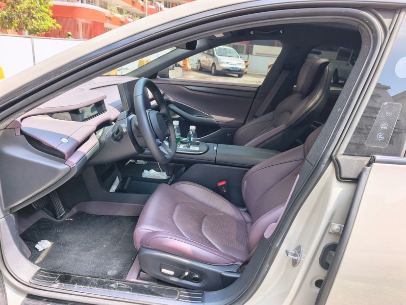 MI SU7 2025 car image #3