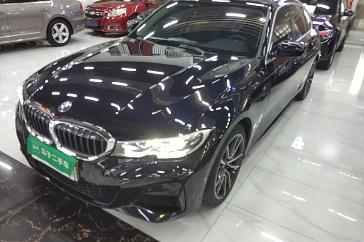 BMW 3 Series 2022 car image #2