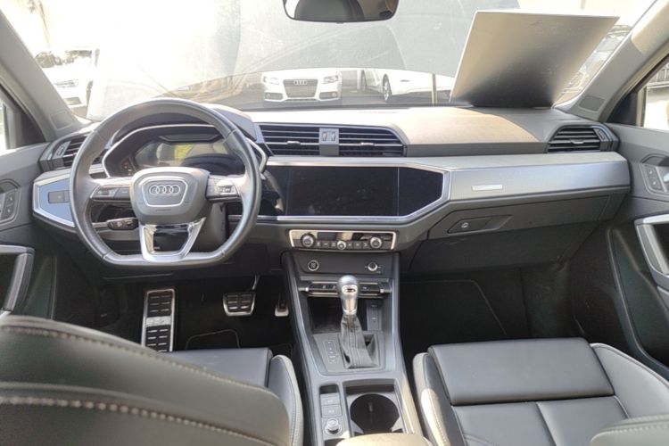 Audi Q3 2024 #10 Audi Q3 2024 car image #10