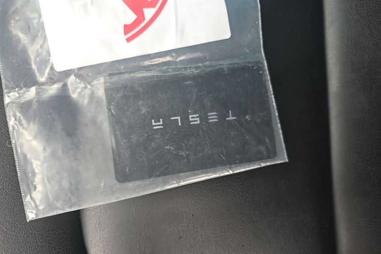 Tesla Model Y 2021 immagine di auto #9