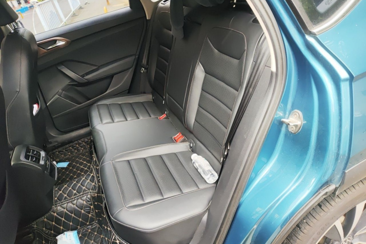 Volkswagen Tharu 2021 car image #14