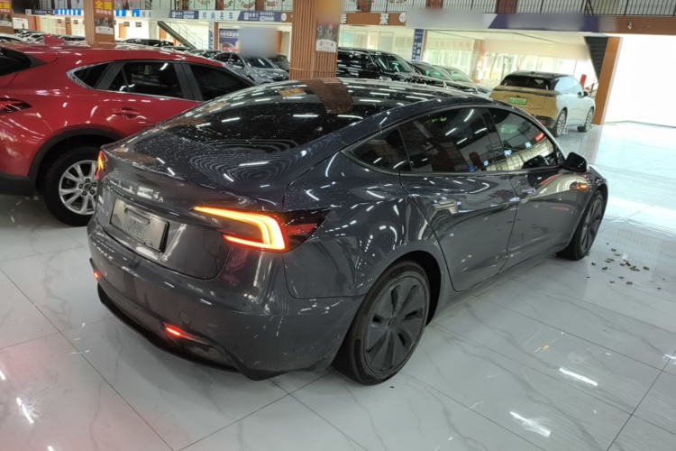 Tesla Model 3 2024 #7 Tesla Model 3 2024 car image #7