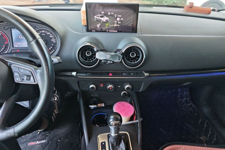 Audi A3 2019 immagine di auto #15