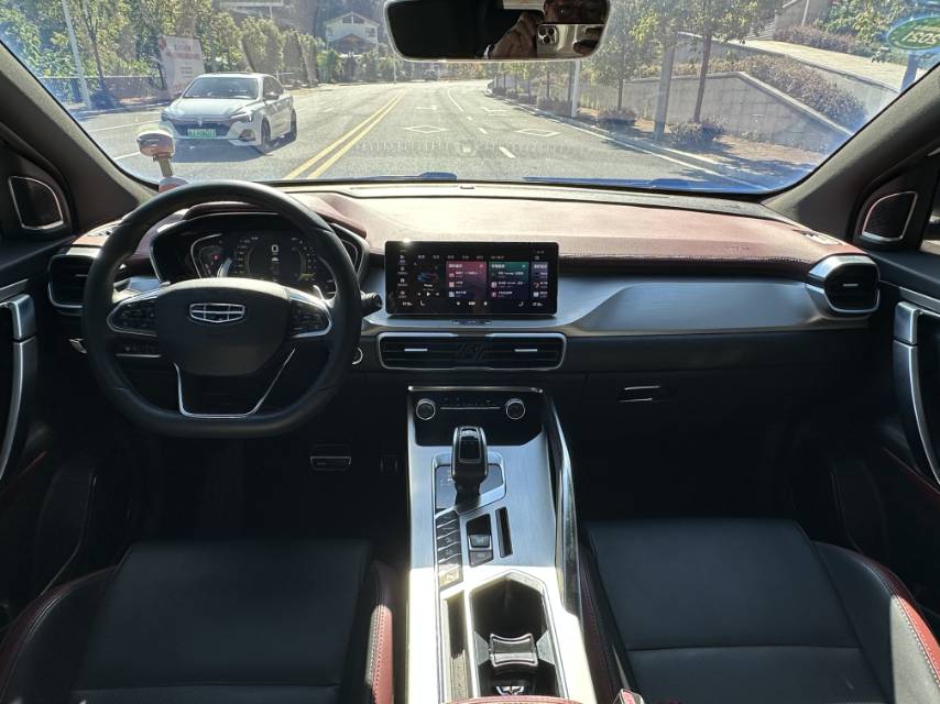 GEELY Coolray 2020 car image #9
