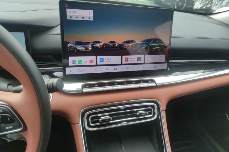 GEELY Emgrand 2025 car image #13