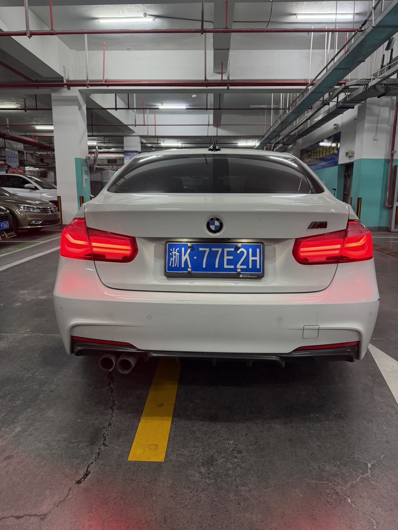 BMW 3 Series 2018 #8 BMW 3 Series 2018 car image #8