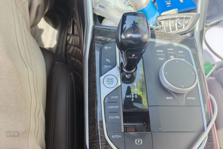 BMW 3 Series 2022 imagen de coche #16