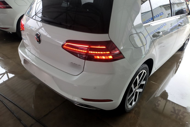 Volkswagen Golf 2018 #8 Volkswagen Golf 2018 car image #8