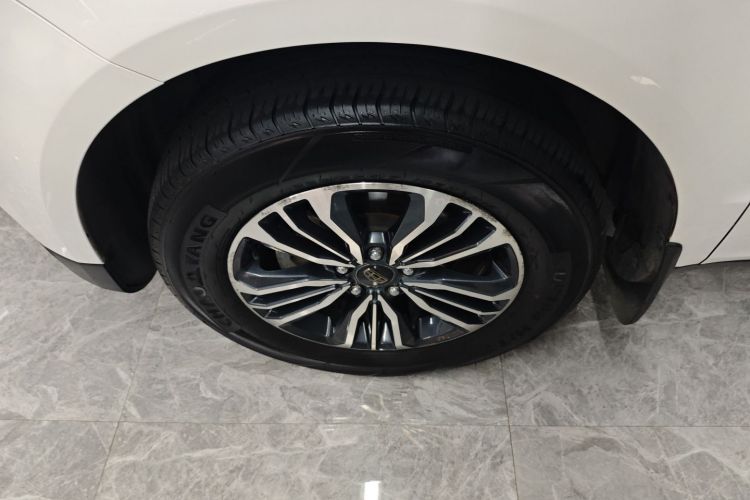 GEELY Vision X6 2017 immagine di auto #9