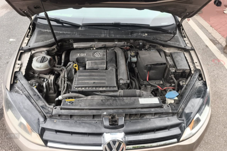 Volkswagen Golf 2015 car image #22