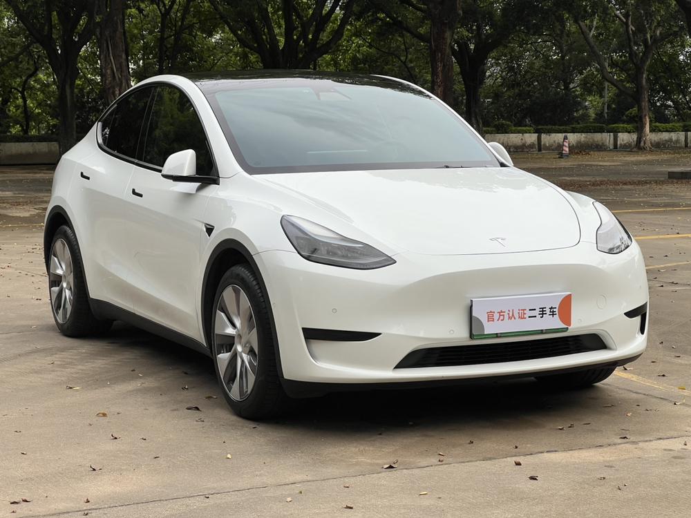 Tesla Model Y 2022 car image #3