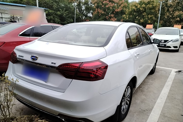 GEELY Emgrand 2019 #7 GEELY Emgrand 2019 car image #7