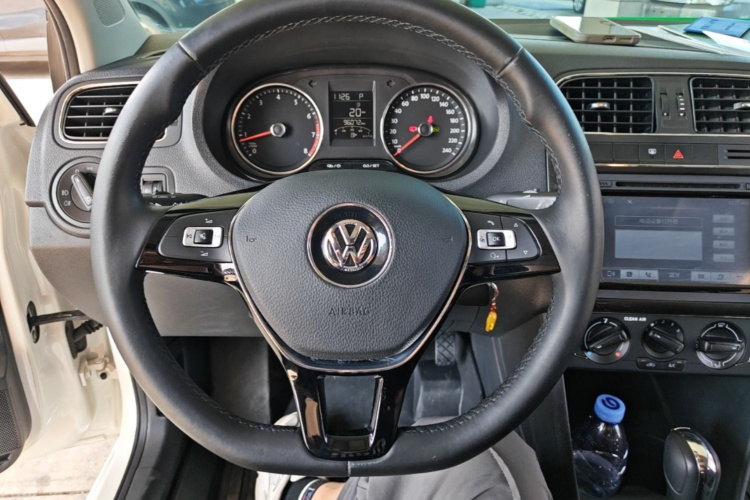 Volkswagen Polo 2016 image de voiture #11