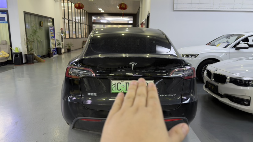 Tesla Model Y 2021 #5 Tesla Model Y 2021 car image #5