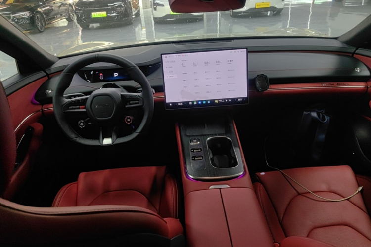 MI SU7 2024 car image #10