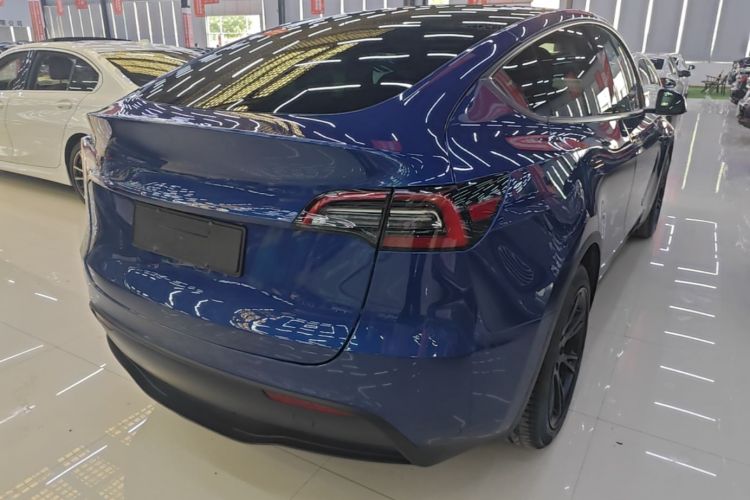 Tesla Model Y 2021 #5 Tesla Model Y 2021 car image #5