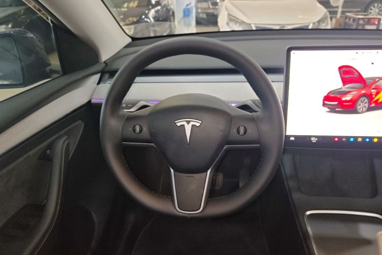 Tesla Model Y 2024 #11 Tesla Model Y 2024 car image #11