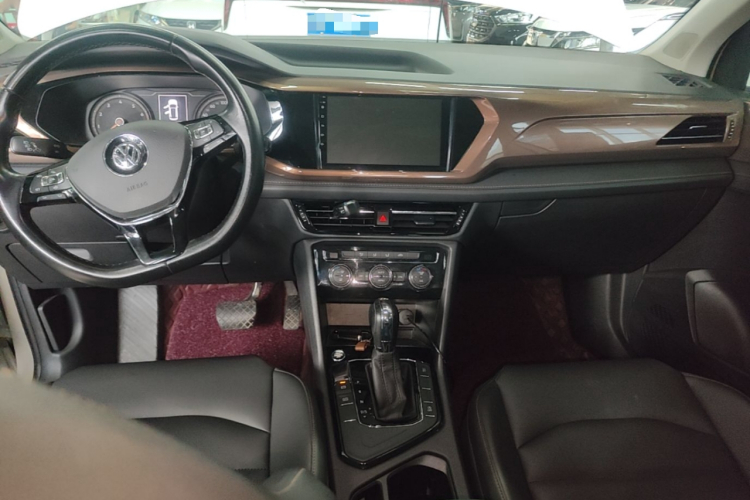 Volkswagen Tharu 2019 #10 Volkswagen Tharu 2019 car image #10