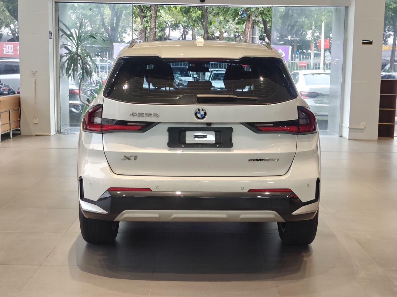 BMW X1 2023 car image #5