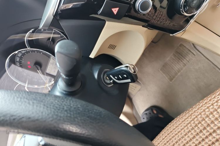 2015 #10 2015 car image #10
