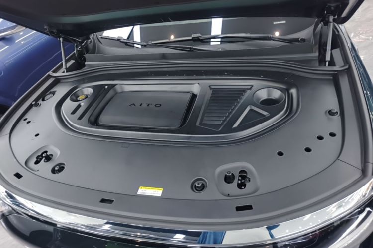 2025 car image #20