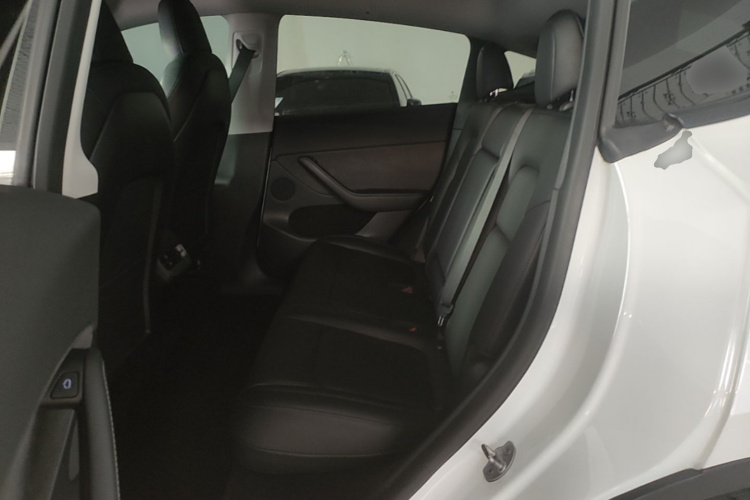 Tesla Model Y 2021 #17 Tesla Model Y 2021 car image #17