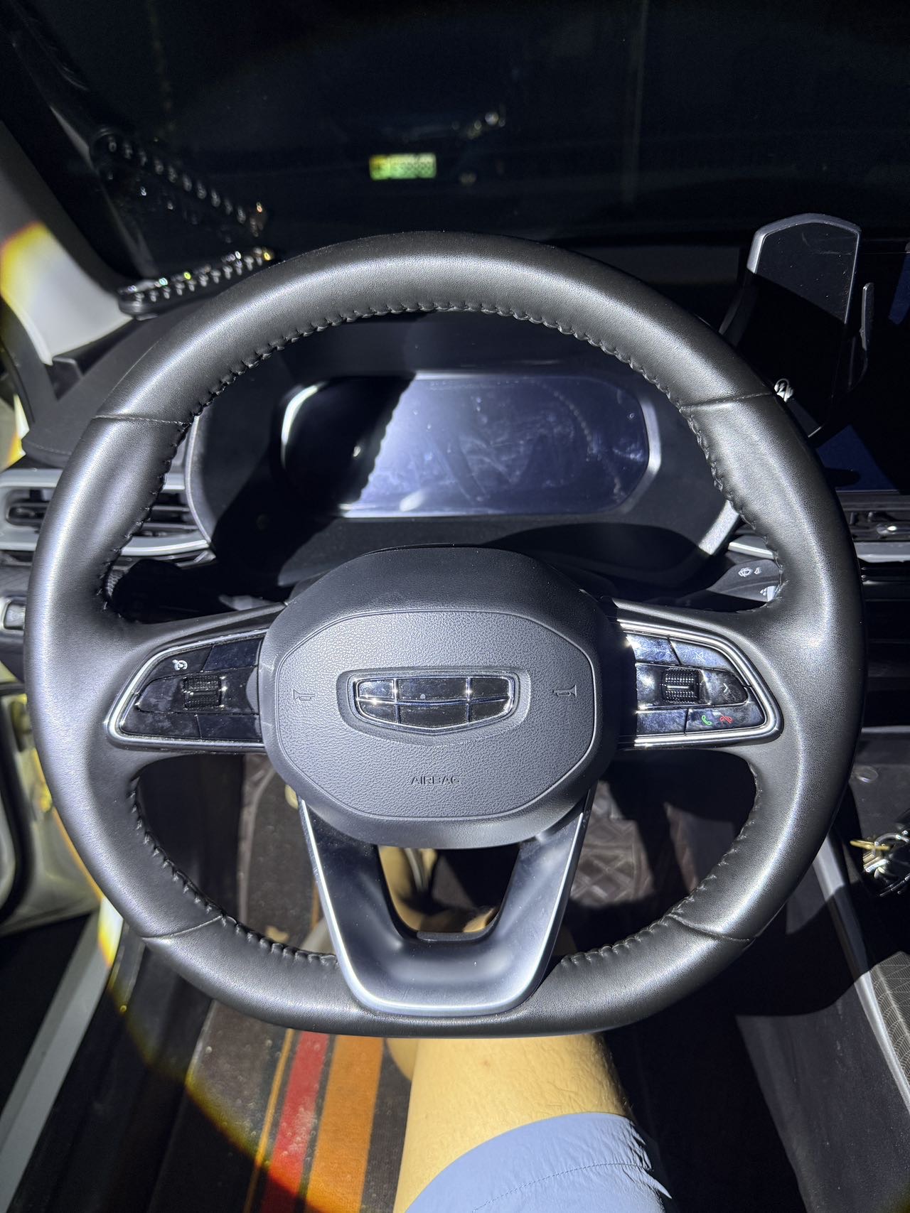GEELY Emgrand 2023 #4 GEELY Emgrand 2023 car image #4