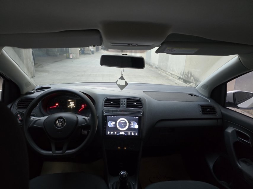 Volkswagen Polo 2015 #11 Volkswagen Polo 2015 car image #11