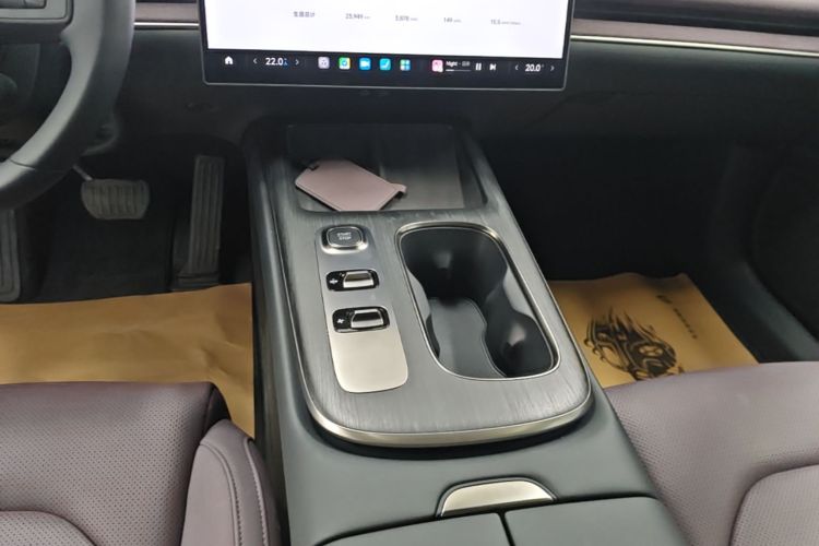 MI SU7 2025 car image #14