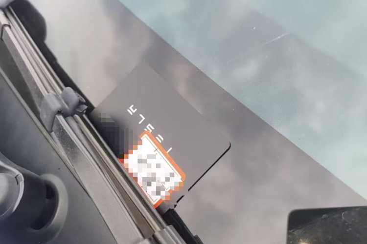 Tesla Model Y 2022 car image #9
