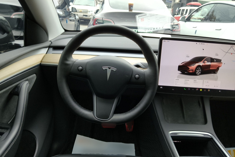 Tesla Model Y 2023 #11 Tesla Model Y 2023 car image #11