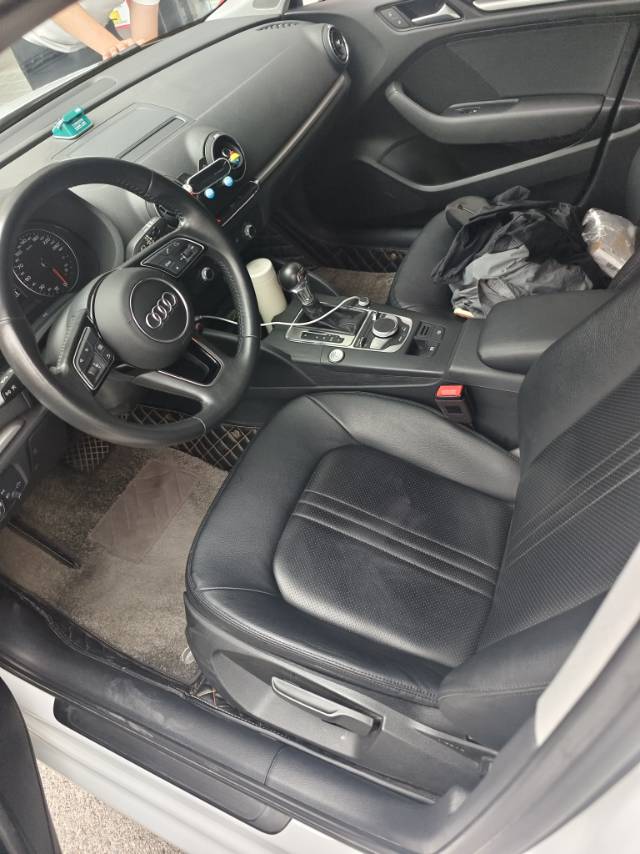 Audi A3 2019 car image #3