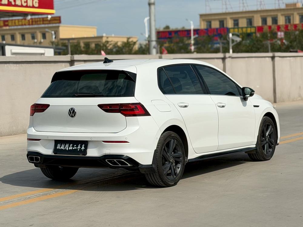 Volkswagen Golf 2024 imagen de coche #6