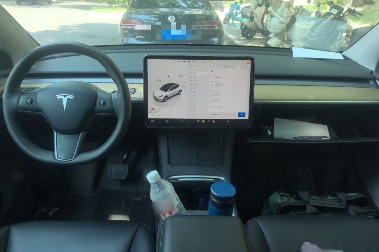 Tesla Model Y 2023 #12 Tesla Model Y 2023 car image #12