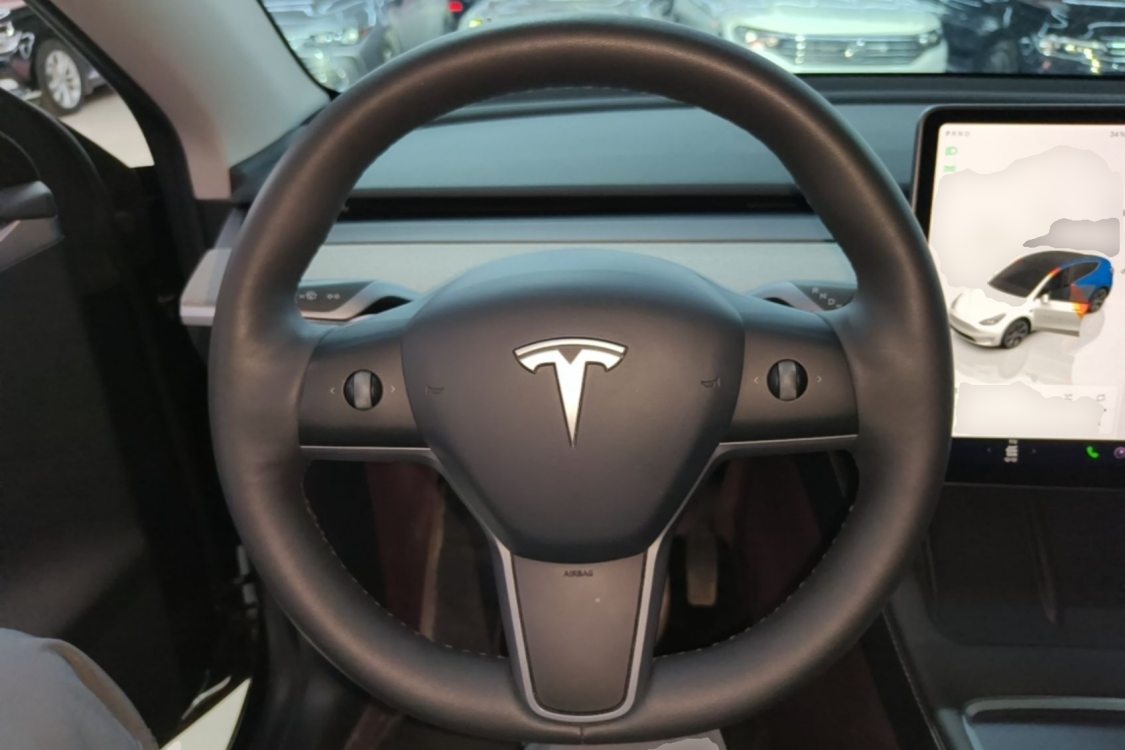 Tesla Model Y 2024 #11 Tesla Model Y 2024 car image #11