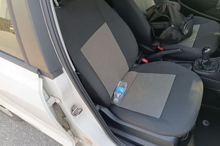 Volkswagen Polo 2016 car image #24