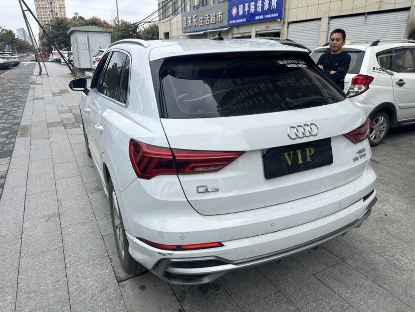 Audi Q3 2019 #8 Audi Q3 2019 car image #8