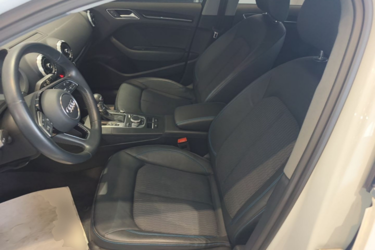 Audi A3 2019 imagen de coche #15