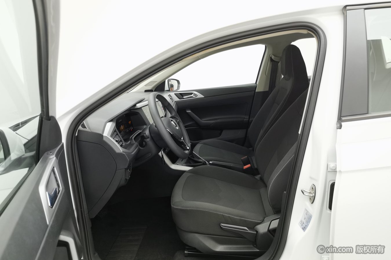 Volkswagen Polo 2023 car image #10