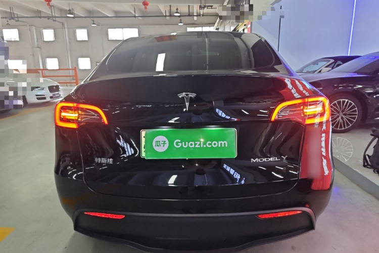 Tesla Model Y 2022 #6 Tesla Model Y 2022 car image #6