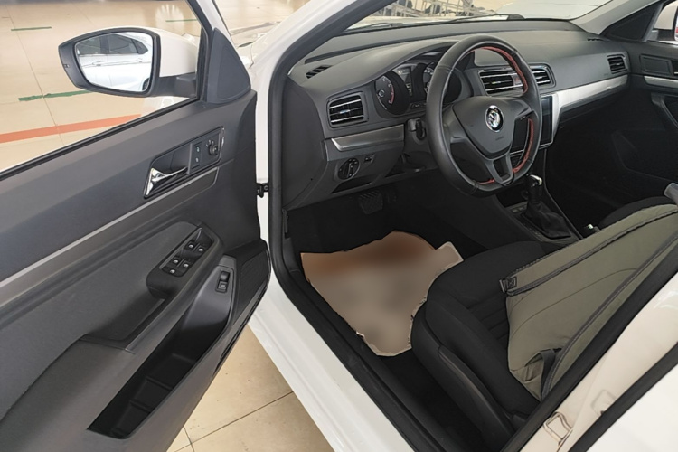 Volkswagen Lavida 2021 car image #16