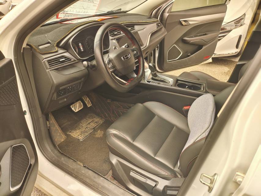 GEELY Binray 2020 image de voiture #5