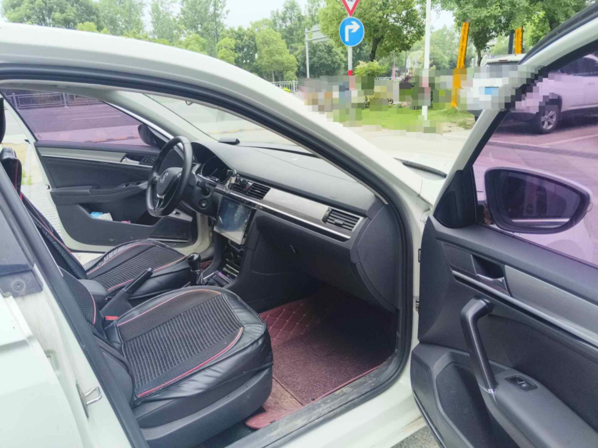 Volkswagen Bora 2018 car image #6