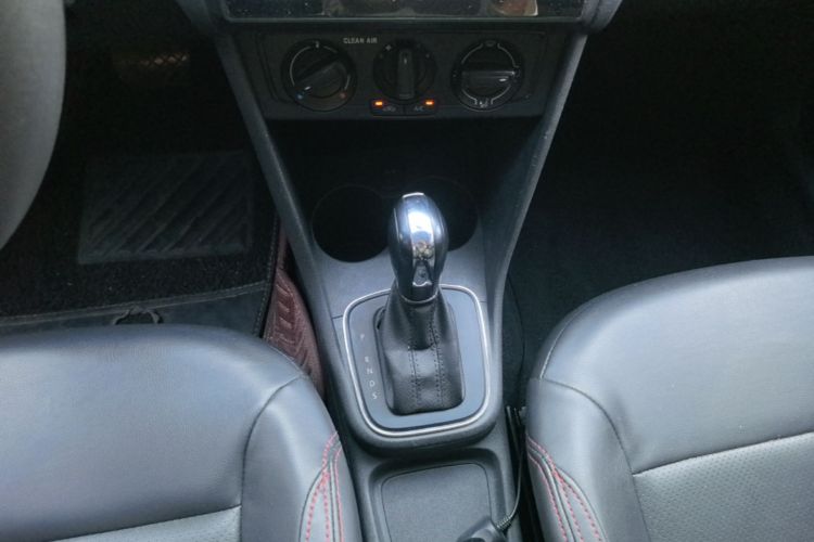 Volkswagen Polo 2018 #14 Volkswagen Polo 2018 car image #14
