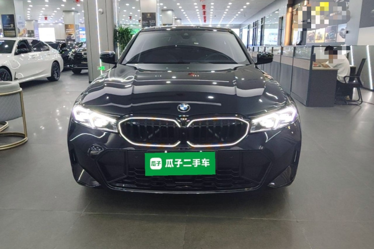 BMW 3 Series 2025 #3 BMW 3 Series 2025 car image #3
