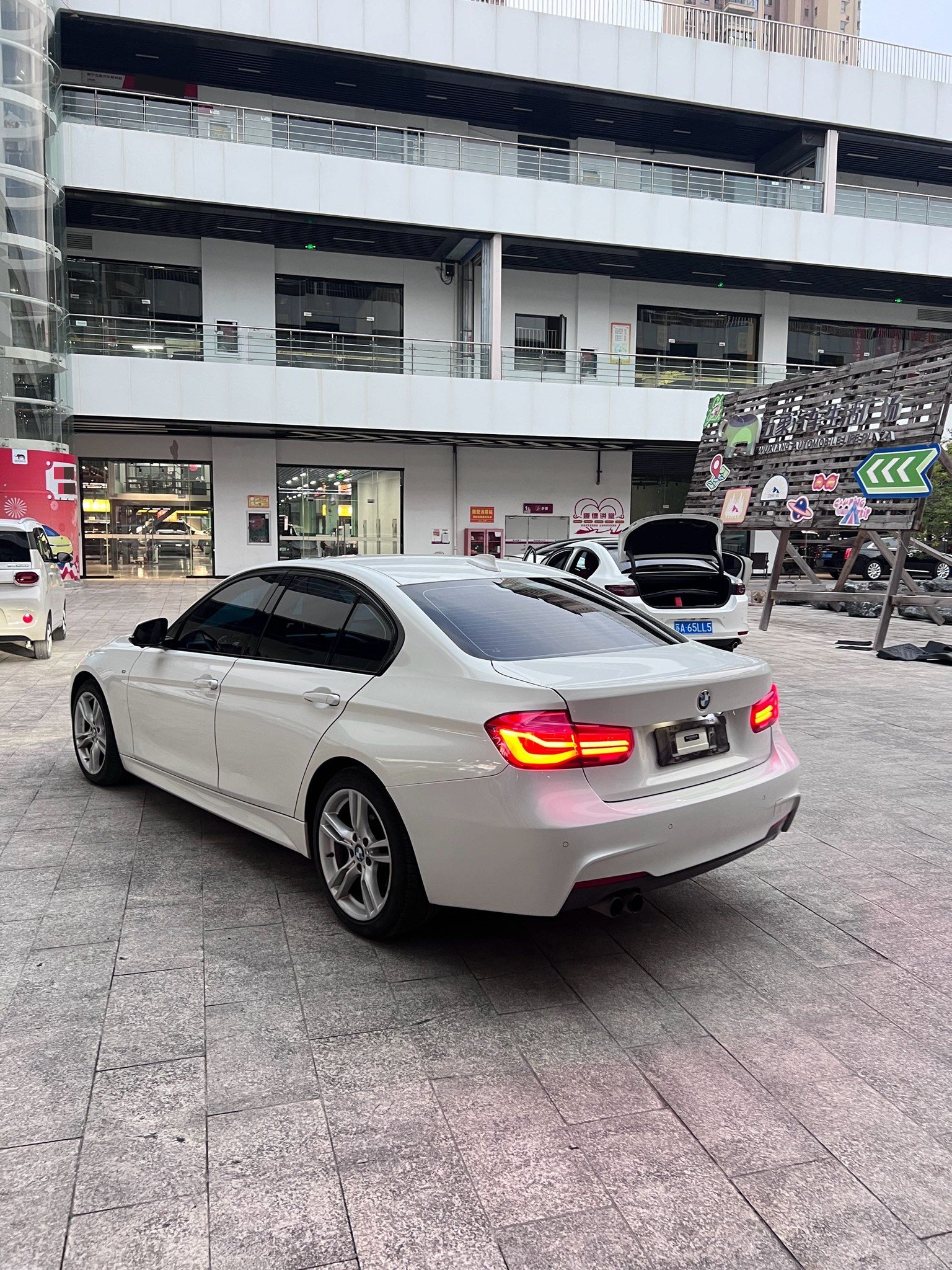 BMW 3 Series 2016 #6 BMW 3 Series 2016 car image #6