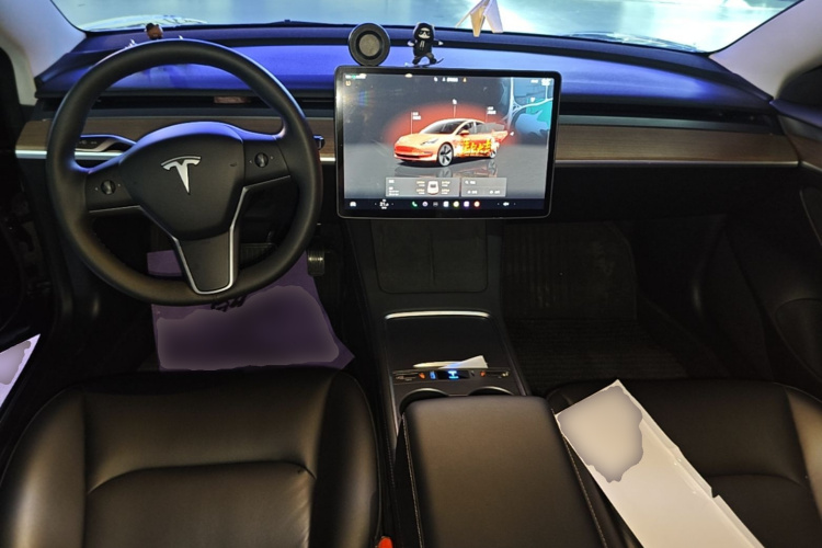 Tesla Model 3 2023 car image #11
