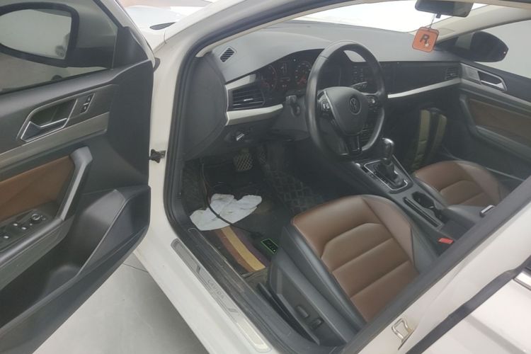 Volkswagen Lavida 2021 car image #16