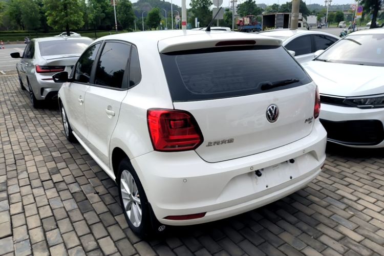 Volkswagen Polo 2019 car image #5